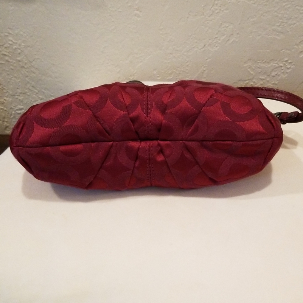Authentic Coach mini handbag - Picture 4 of 6